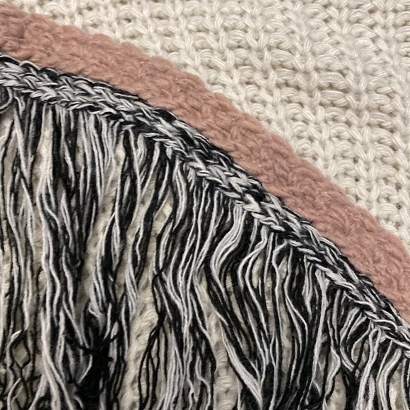 Pull&Bear Fringe Detail Chevron Sweater - Picture 10 of 14